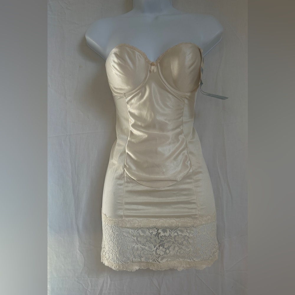 Body shaping under garment NWT 36 B